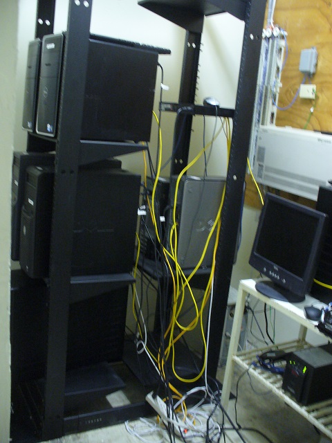 Free Standing Equipment Rack